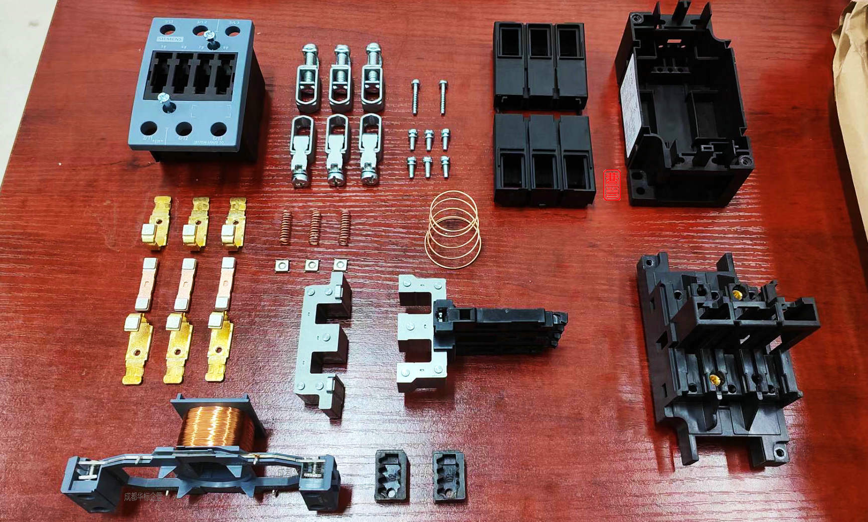 電氣拆解:西門子3RT7036交流接觸器解剖